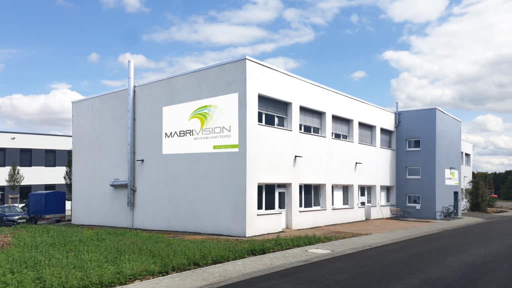 Kontorsbyggnad för MABRI.VISION GmbH. Främre och huvudentrén. 