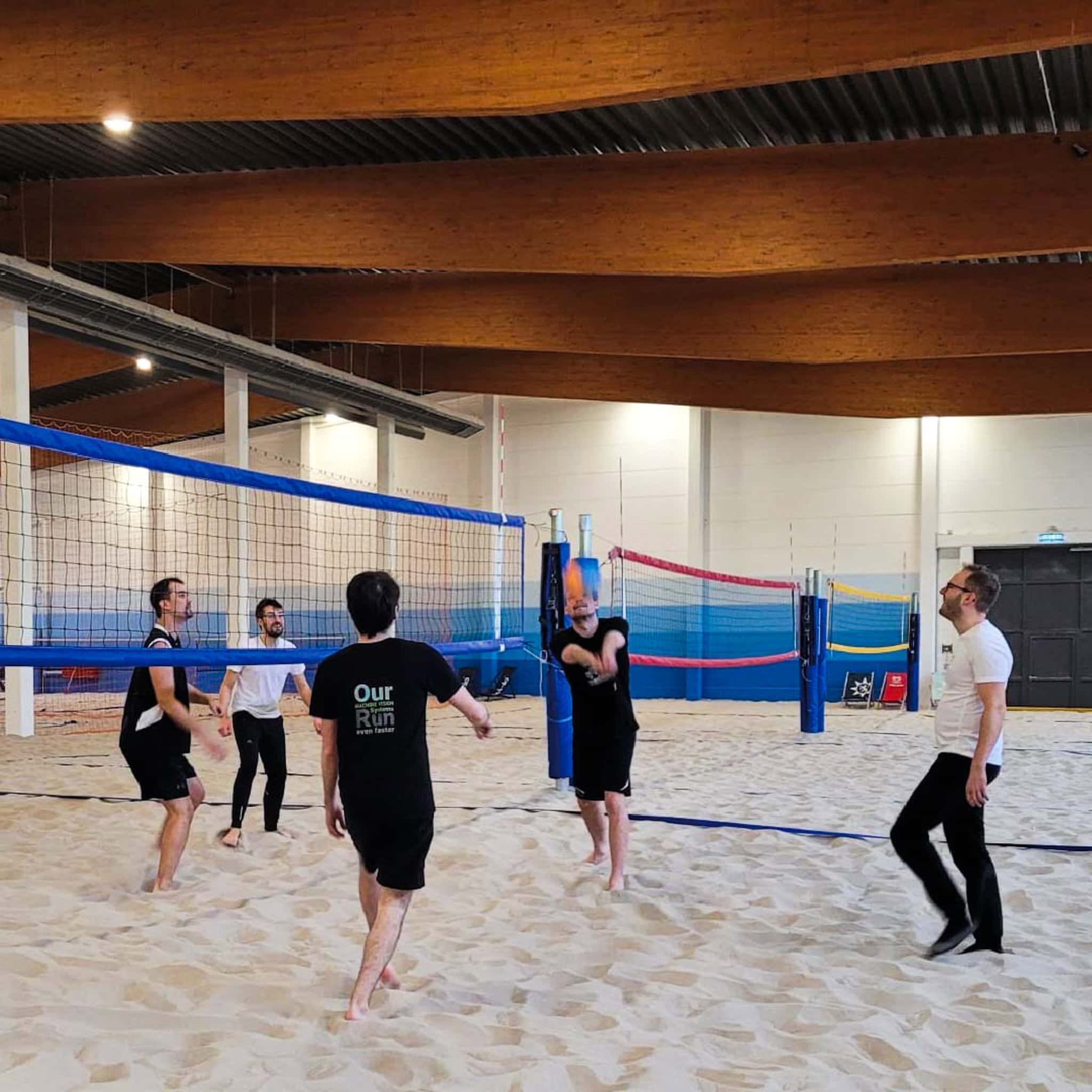 Read more about the article Strandvolleyball und Teamgeist: Ein Rückblick auf unser monatliches Mitarbeiterevent! 🏐